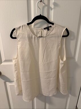 Banana Republic Ivory Sleeveless Round-Neck Blouse